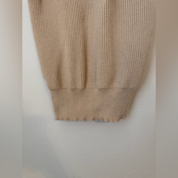 Women’s Beige/Tan Sleeveless Knit Mock Neck Sweater/Sweater Vest- Small - Picture 4 of 10